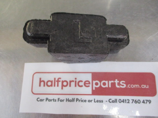 Kia Stinger Genuine Front Left Hand Bumper Bar Filler New Part