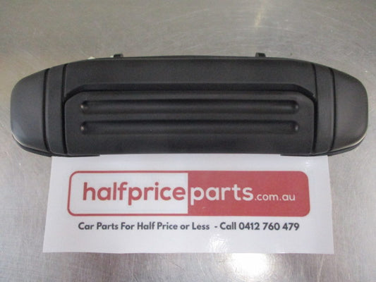 Mitsubishi Pajero Genuine Drivers Front Outer Door Handle New Part