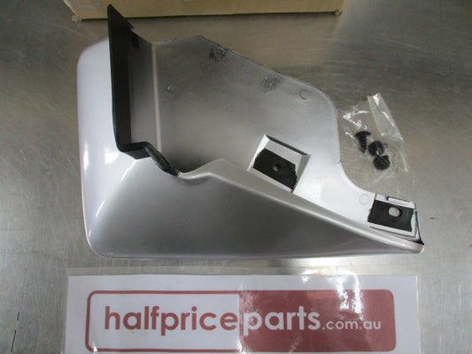 Nissan Elgrand E50 Genuine Front Right Hand Mudguard Painted New Part