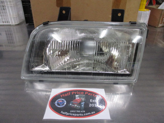 Kia Sportage Genuine Passenger Side Head Light Assembly New Part