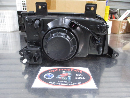 Kia Sportage Genuine Passenger Side Head Light Assembly New Part
