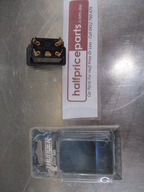 Thunder Rocker Switch Blue Light Bar 12/24 Volts 20 Amp@12 Volts New Part
