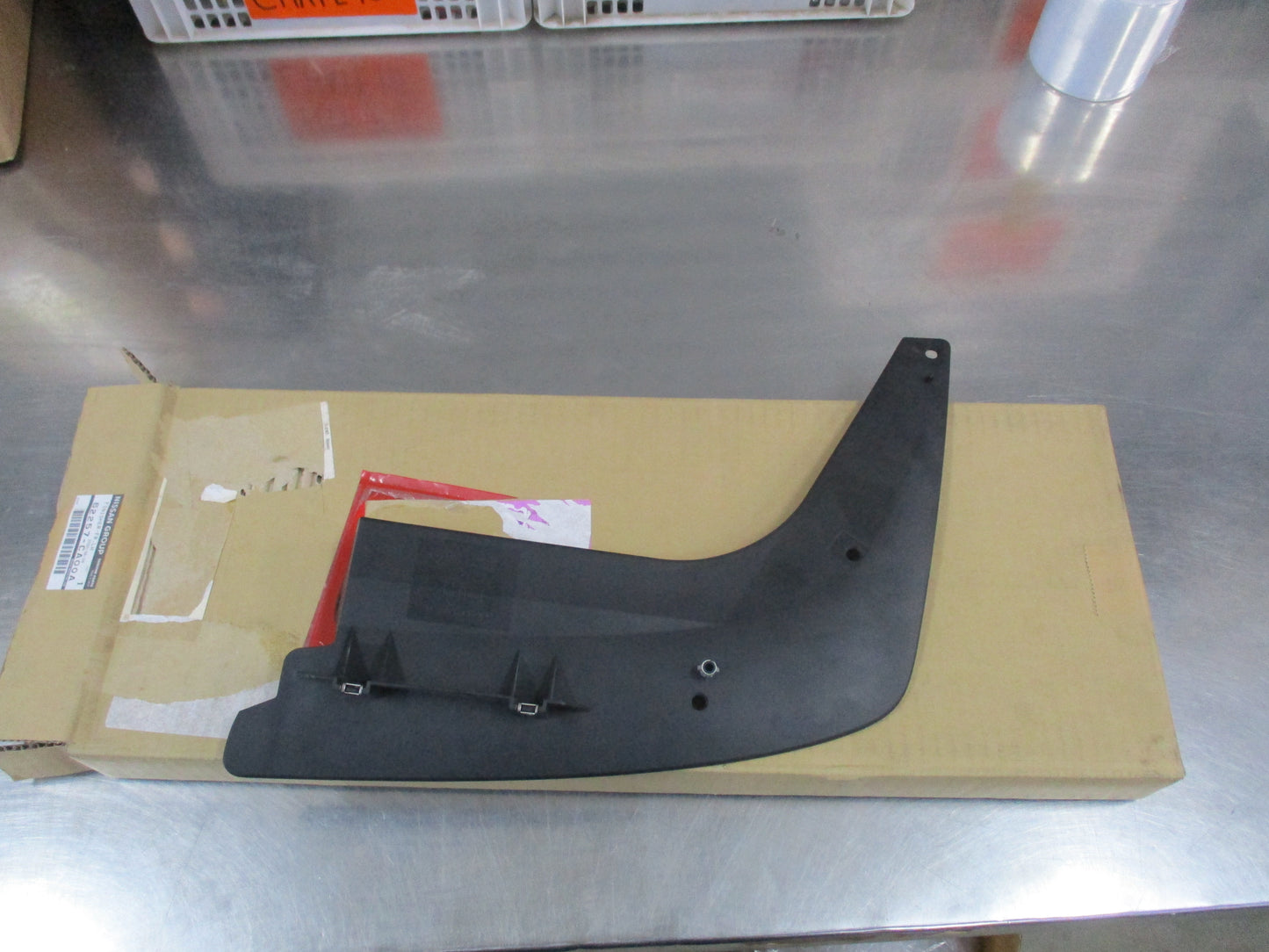 Nissan Murano Genuine Front Passenger Lower Deflector New