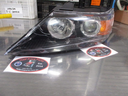 Kia Sorento XM Wagon Genuine Xenon Passenger Side Head Light Assembly New Part
