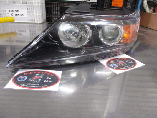 Kia Sorento XM Wagon Genuine Xenon Passenger Side Head Light Assembly New Part