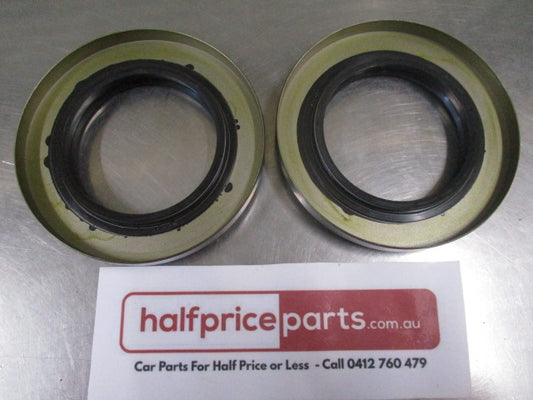 Mitsubishi Fuso Canter Genuine Rear Inner Wheel Hub Oil Seal New Part