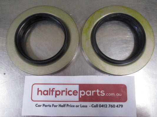 Mitsubishi Fuso Canter Genuine Rear Inner Wheel Hub Oil Seal New Part