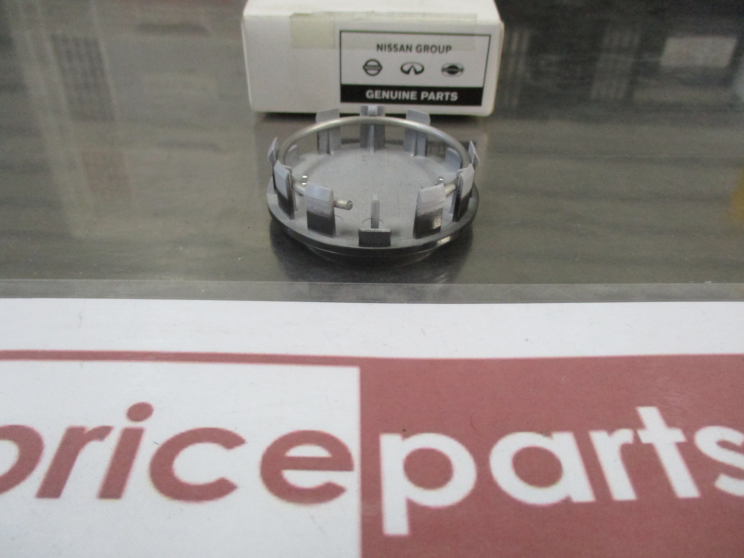 Nissan J11 Qashqai Genuine Wheel Cap (Black/Chrome) New Part