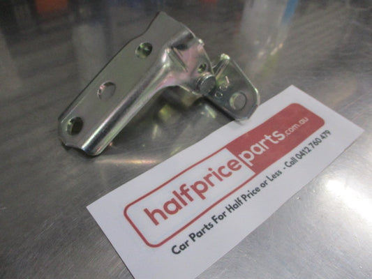 Mitsubishi Pajero V98W Genuine Left Hand Front Lower Door Hinge New Part