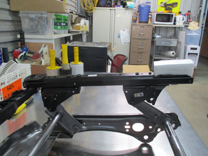 Nissan X-Trail T32 Genuine Drivers Side Seat Base Frame Assembly New Part