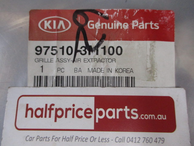 Kia Cerato Genuine Left Hand Air Extractor Grille Assembly (Passenger) New Part