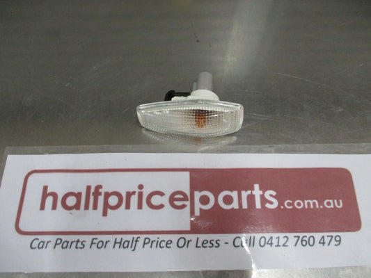 Hyundai / Kia Genuine Right Hand Side Lamp Indicator Assembly New - Part