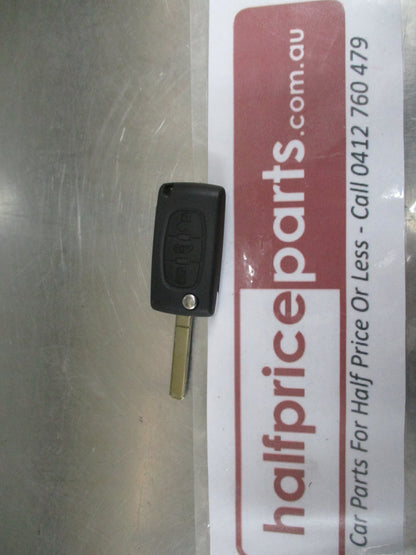 Citroen Berlingo Genuine 3 Button Flip Uncut Key New Part