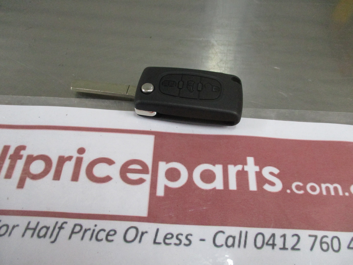 Citroen Berlingo Genuine 3 Button Flip Uncut Key New Part