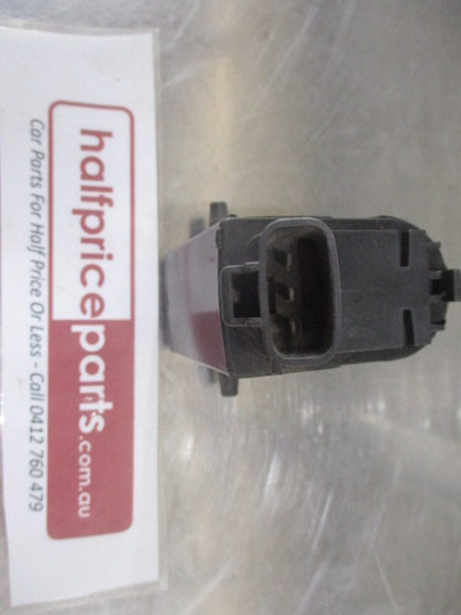 Nice Windscreen Washer Pump Suits Toyota Landcruiser HZJ 60/70/Prado/Tarago New Part
