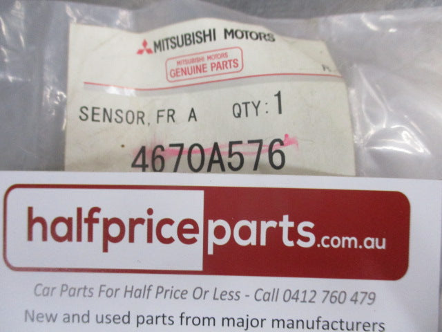 Mitsubishi Outlander/Lancer Genuine Right Hand Front ABS Speed Sensor New Part