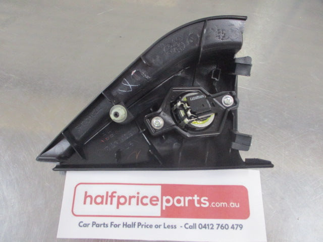 Mitsubishi Outlander Genuine Right Hand Front Door Corner Trim And Speaker New Part