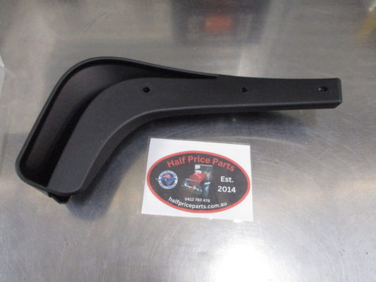 Kia Carnival YP Genuine Right Hand Rear Mud Flap ONLY New Part