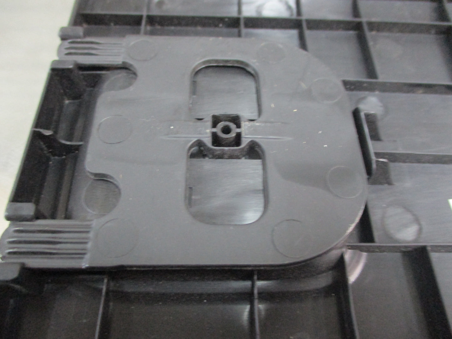 Suzuki SX4 Genuine Quarter Lower Trim Lid (Black) New Part