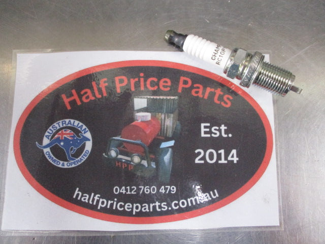 Kia Sorento/Sportage Genuine Spark Plug New Part