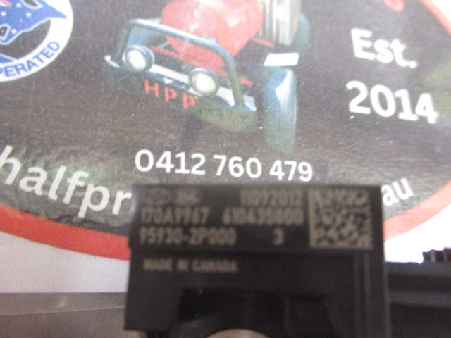 KIA Sorento XM Genuine Front Impact Sensor Interface Unit New Part