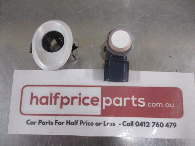 Mitsubishi Eclipse Cross Genuine Right Hand Front Corner Park Sensor (White) New Part