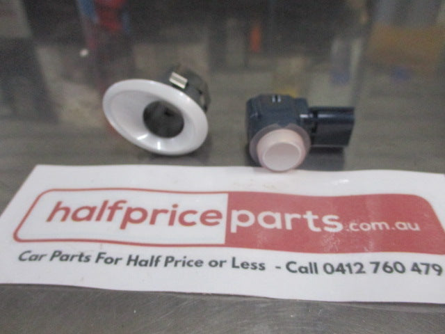 Mitsubishi Eclipse Cross Genuine Right Hand Front Corner Park Sensor (White) New Part