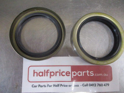 Mitsubishi Fuso Genuine Front Hub Seal Outer New Part