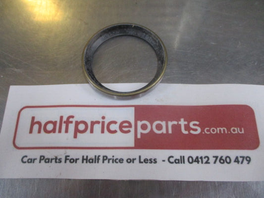 Mitsubishi Fuso Genuine Rear Outer Hub Oil Seal New Part
