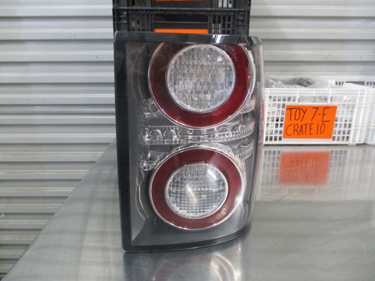 Land Rover Range Rover Genuine Drivers Side Tail Light New