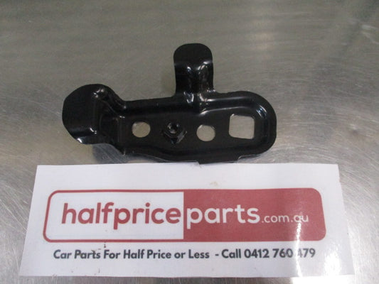 Mitsubishi Lancer/Ralliart Genuine Front Guard Mounting Bracket New Part