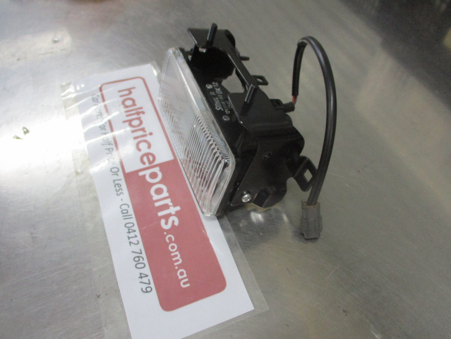 Holden Jackaroo Genuine Front Fog Light With Bracket New Part