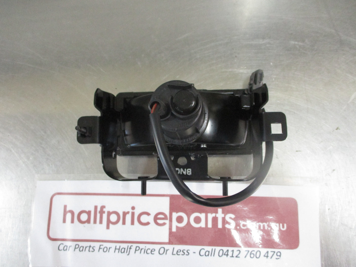 Holden Jackaroo Genuine Front Fog Light With Bracket New Part
