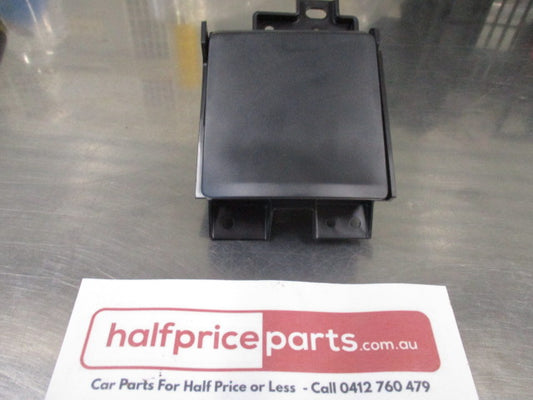 Mitsubishi Lancer/Ralliart Genuine Centre Console Ash Tray Assembly New Part