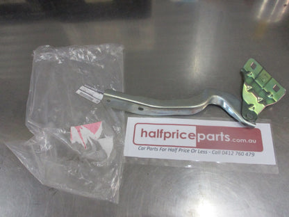 Nissan Qashqai J10 Genuine Right Hand Bonnet Hinge New Part