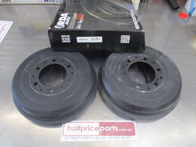 RDA Rear Drum Brakes (SOLD AS PAIR SURFACE RUST REDUCED PRICE)Suits Toyota 4Runner/Hilux/Surf New Part