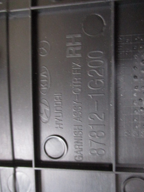 Kia Rio Genuine Right Hand Quarter Glass Garnish Trim New Part