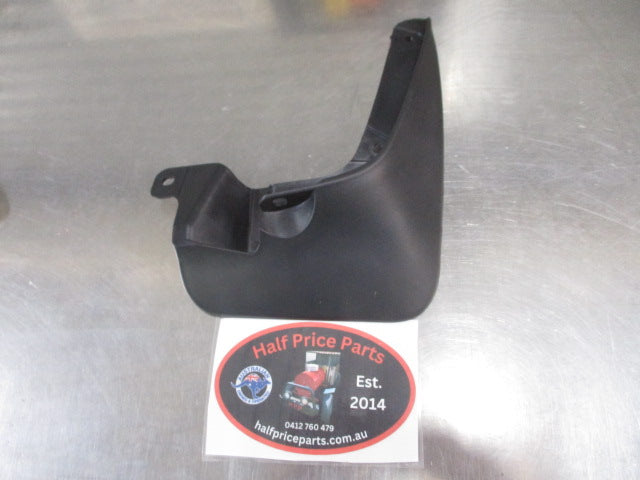 Kia Rio Genuine Right Hand Front Mud Flap (ONLY) New Part