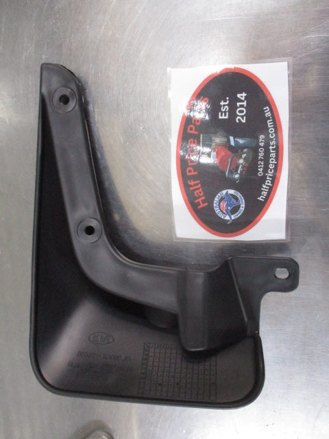 Kia Rio Genuine Right Hand Front Mud Flap (ONLY) New Part