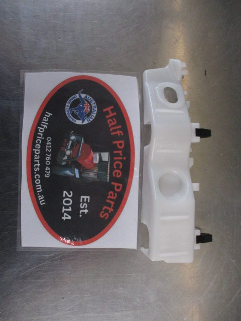 Kia Cerato Genuine Right Hand Front Bumper Side Bracket New Part