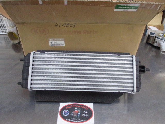Kia Sorento 2.2 Ltr CRDI Genuine Intercooler Assembly New Part