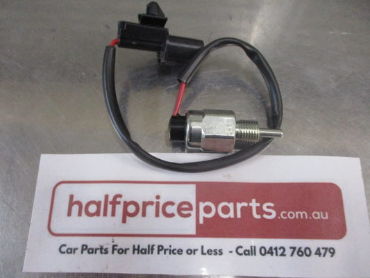Mitsubishi Triton Genuine Manual Transmission Gear Box Reverse Light Switch New Part