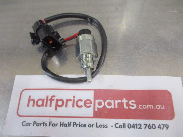 Mitsubishi Triton Genuine Manual Transmission Gear Box Reverse Light Switch New Part