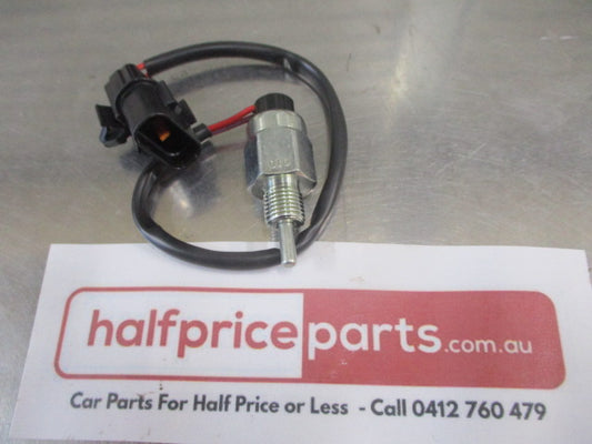 Mitsubishi Triton Genuine Manual Transmission Gear Box Reverse Light Switch New Part