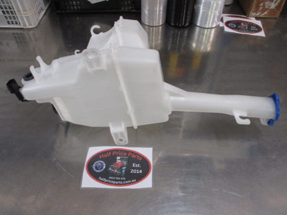 Kia Optima Genuine Windscreen Washer Bottle Assy New Part