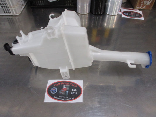Kia Optima Genuine Windscreen Washer Bottle Assy New Part