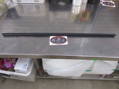 Kia Sportage Genuine Right Hand Rear Door Weather Strip Belt Molding New Part
