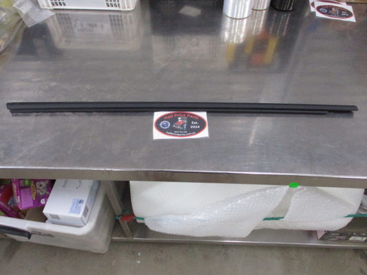 Kia Sportage Genuine Right Hand Rear Door Weather Strip Belt Molding New Part