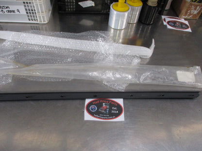 Hyundai Tucson Genuine Right Hand Front Door Inside Weather Strip New Part