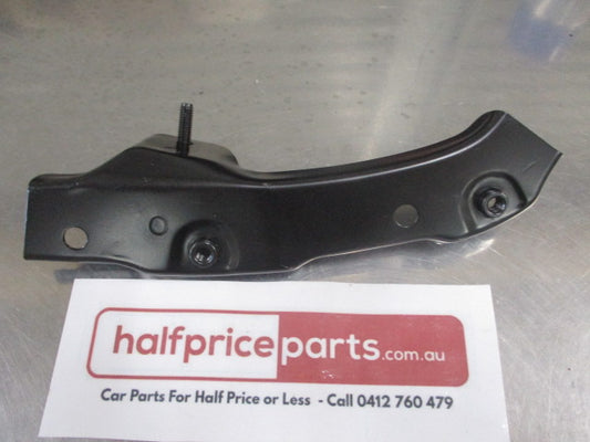 Mitsubishi Magna Genuine Upper Right Hand Rear Bumper Plate New Part